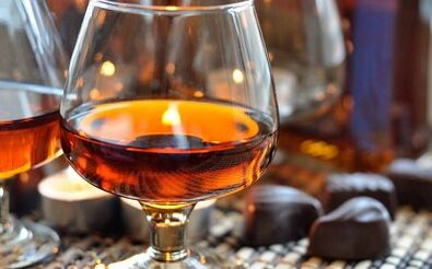 Cóireáil paraisítí sa chorp le cognac