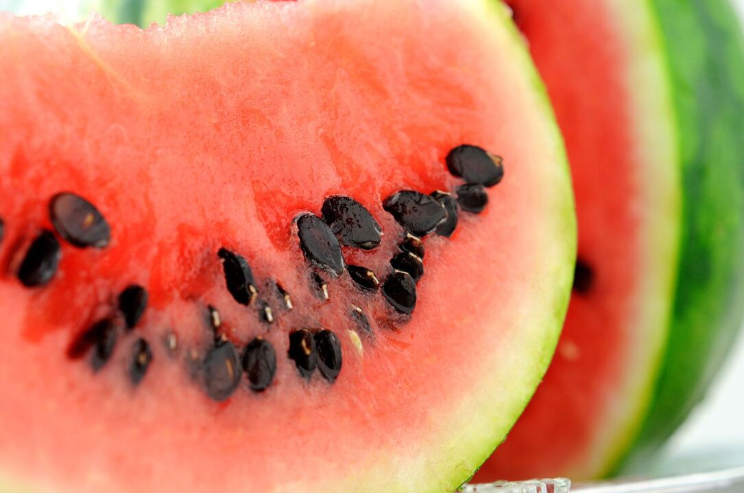 síolta watermelon le haghaidh helminthiasis